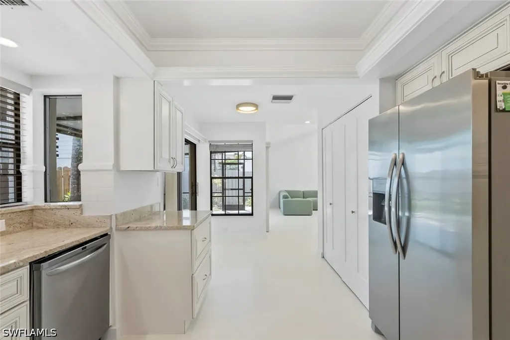 879 Meadowland Drive Naples FL 34108