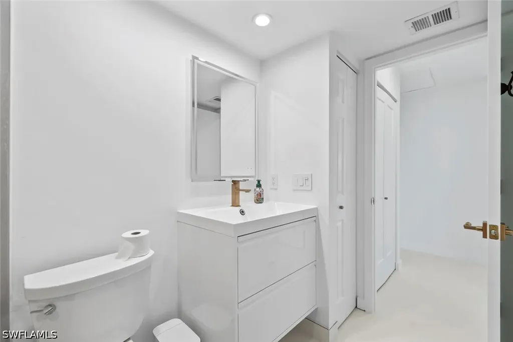 879 Meadowland Drive Naples FL 34108