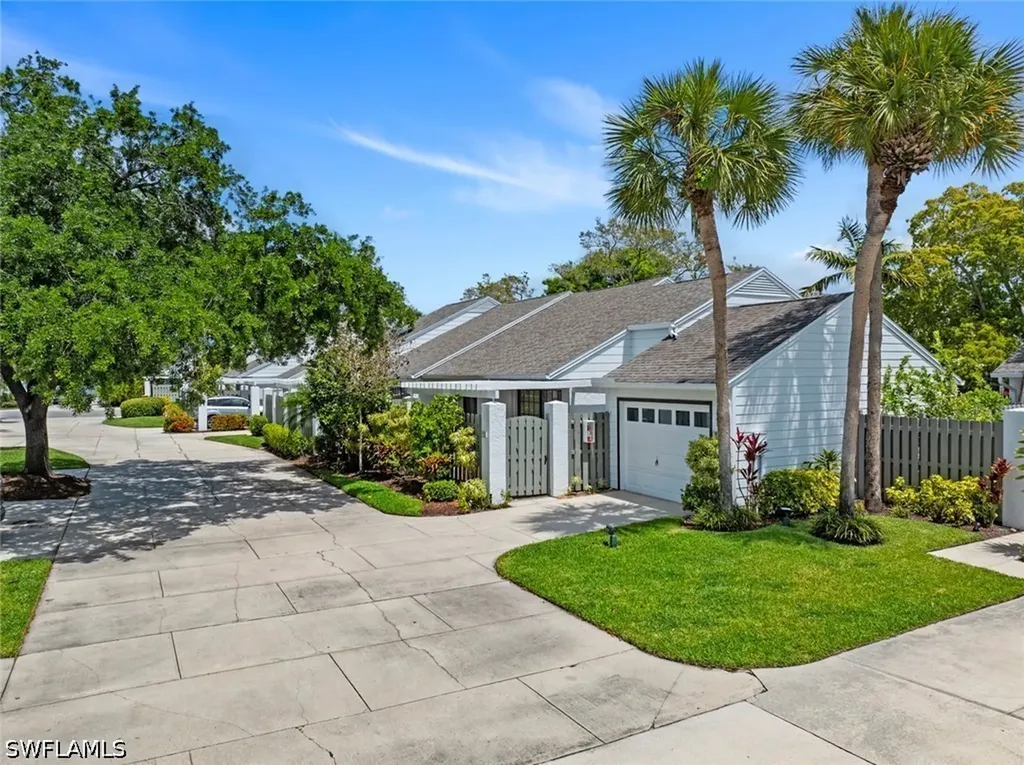 879 Meadowland Drive Naples FL 34108