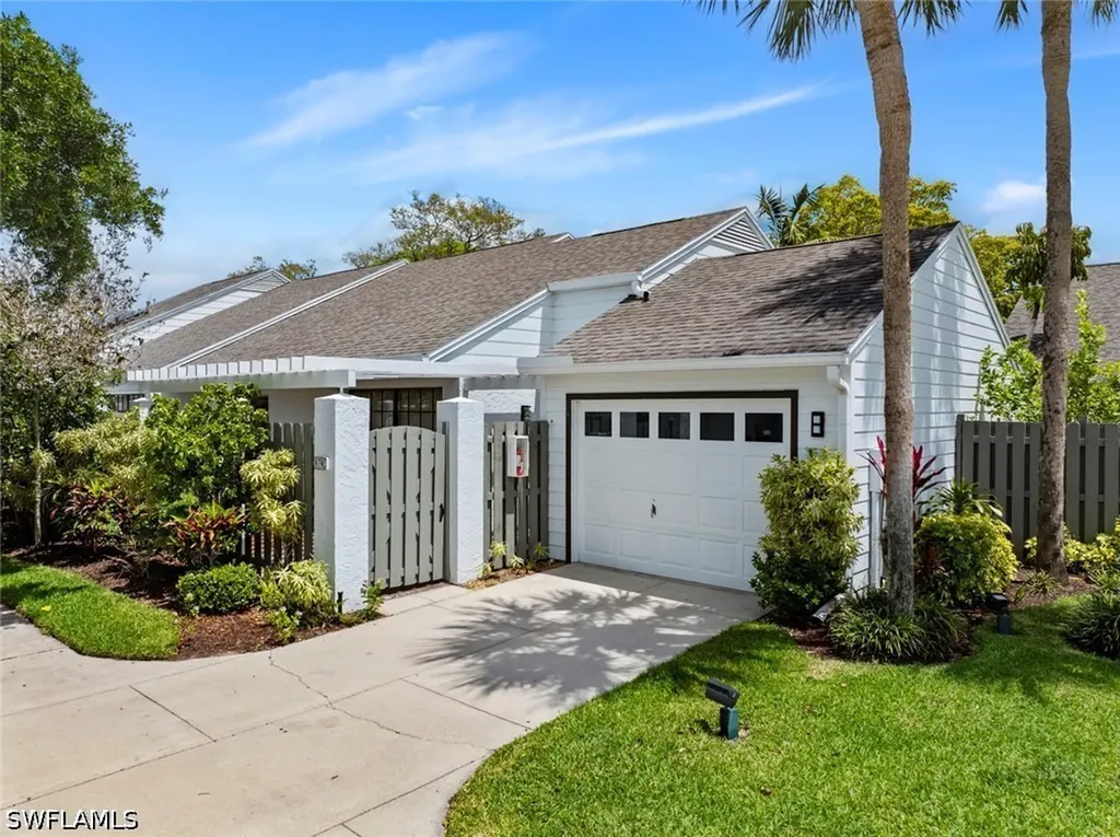 879 Meadowland Drive Naples FL 34108