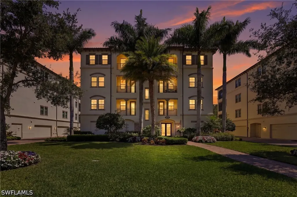 16378 Viansa Way Naples FL 34110