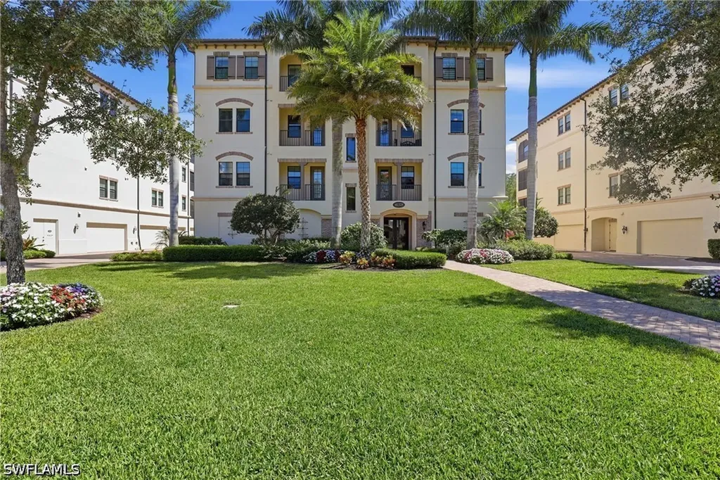 16378 Viansa Way Naples FL 34110