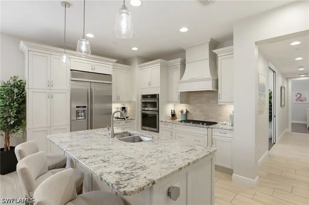 16378 Viansa Way Naples FL 34110
