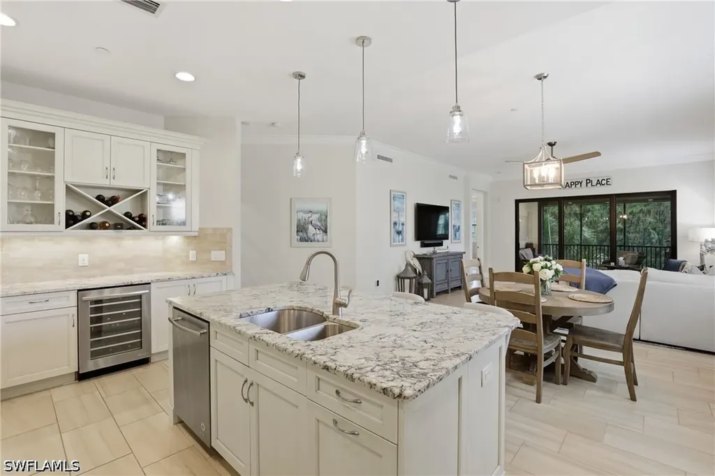 16378 Viansa Way Naples FL 34110