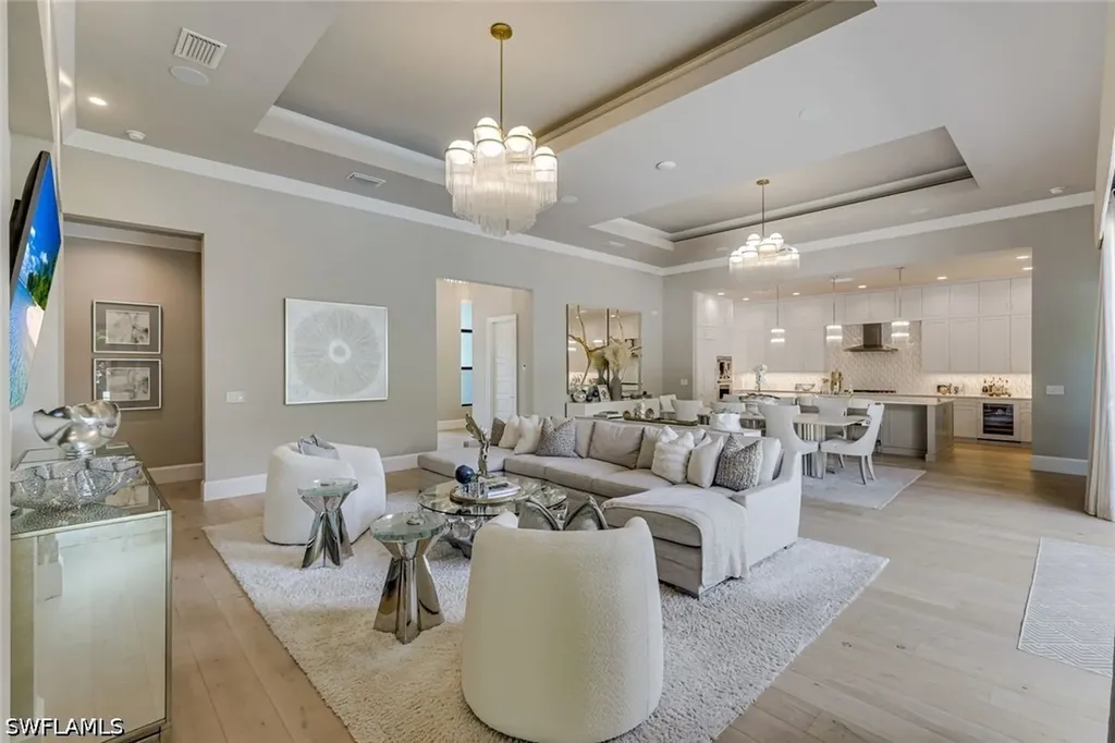 760 Park Shore Drive Naples FL 34103