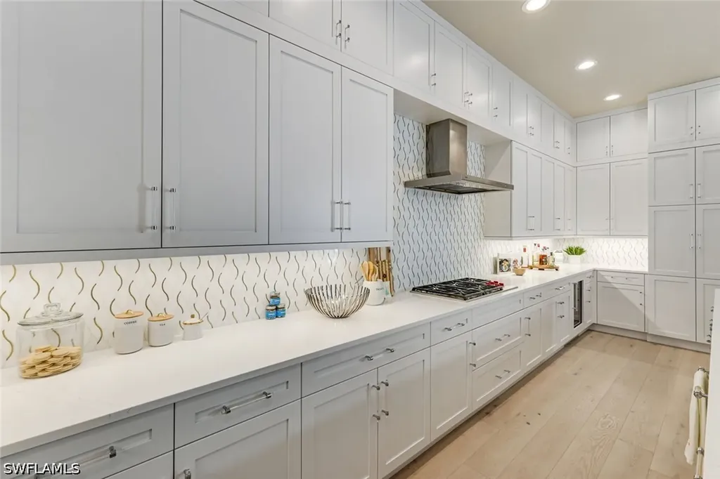 760 Park Shore Drive Naples FL 34103