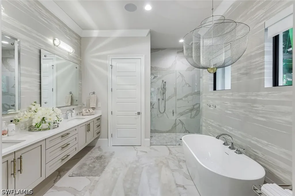 760 Park Shore Drive Naples FL 34103