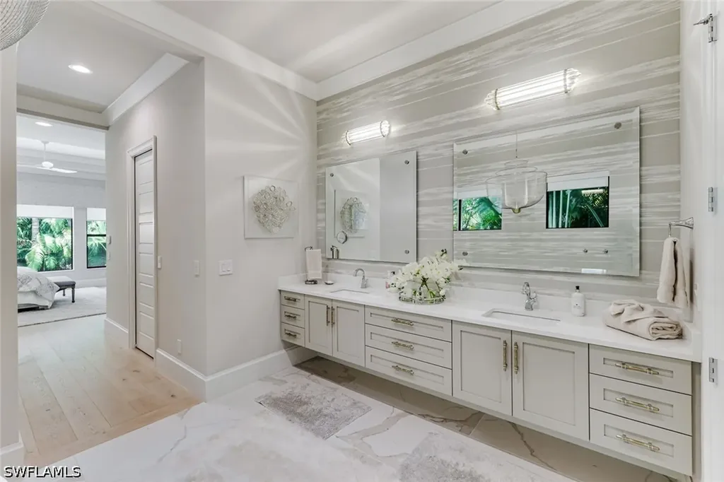 760 Park Shore Drive Naples FL 34103