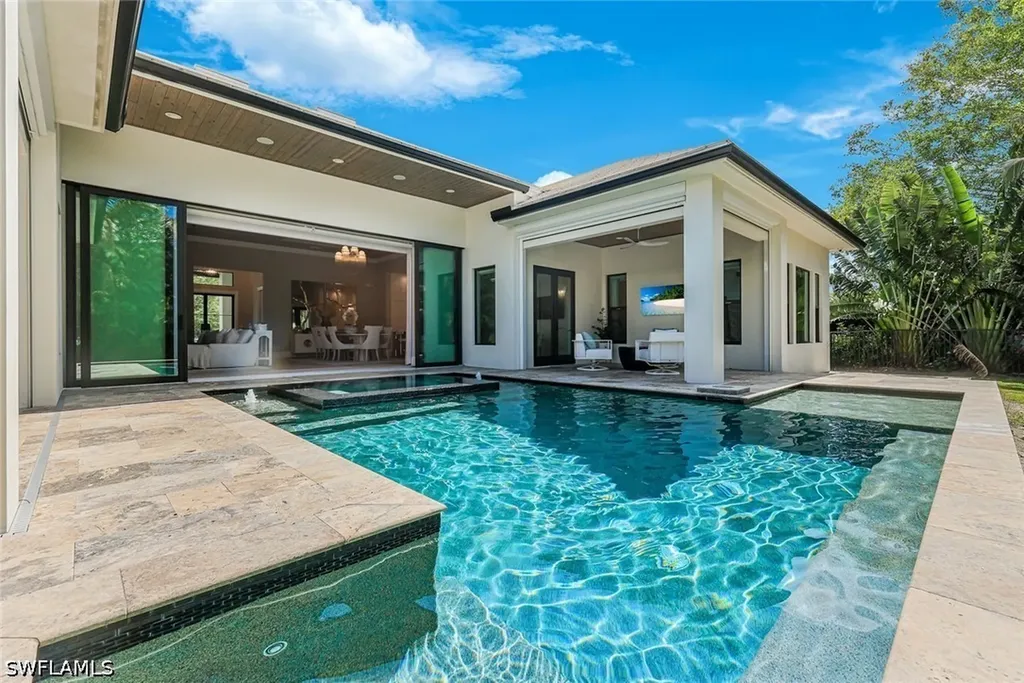 760 Park Shore Drive Naples FL 34103
