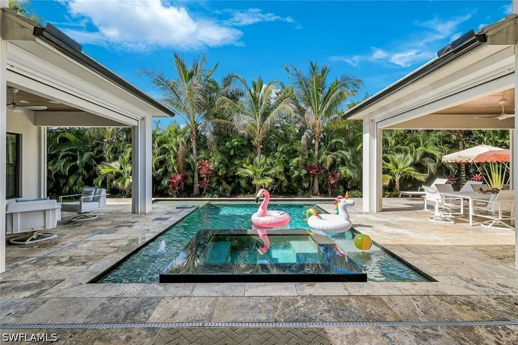 760 Park Shore Drive Naples FL 34103