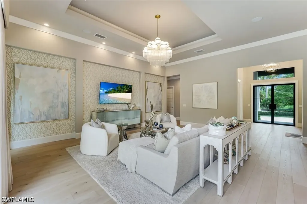 760 Park Shore Drive Naples FL 34103