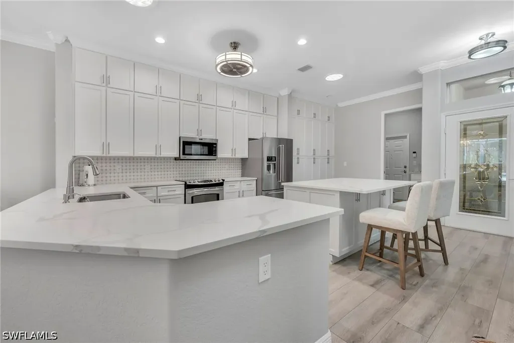 3557 Periwinkle Way Naples FL 34114