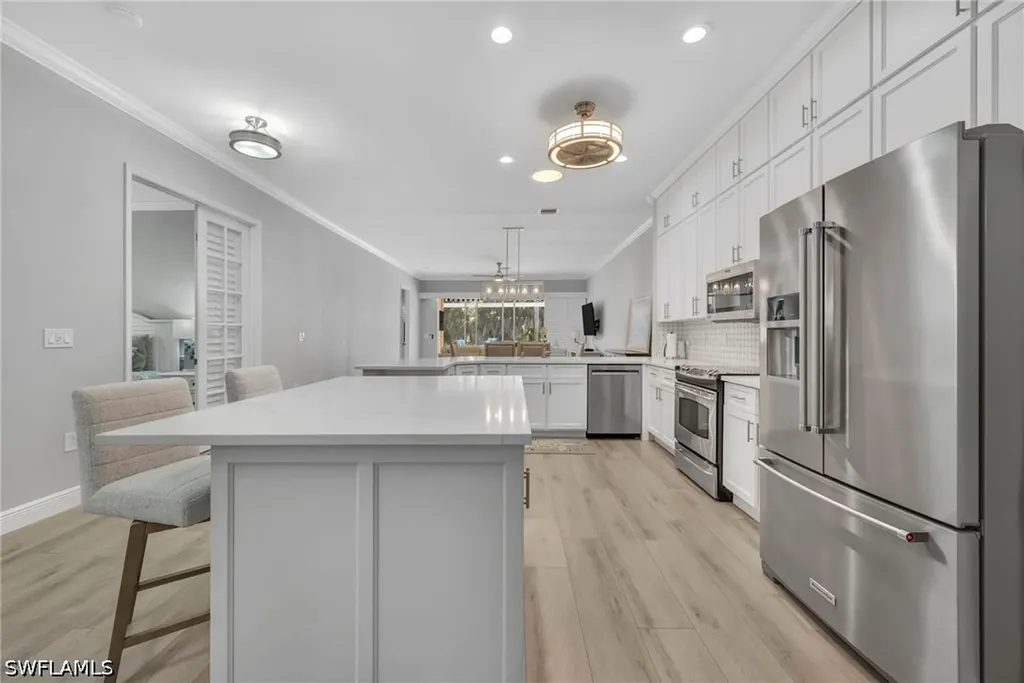 3557 Periwinkle Way Naples FL 34114