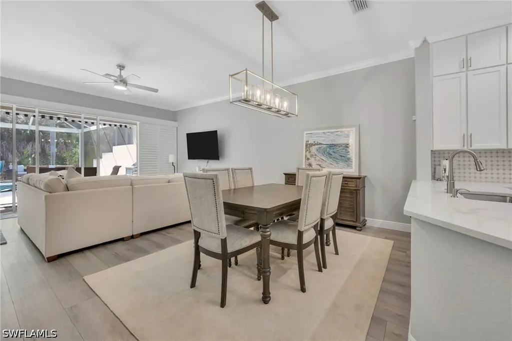 3557 Periwinkle Way Naples FL 34114