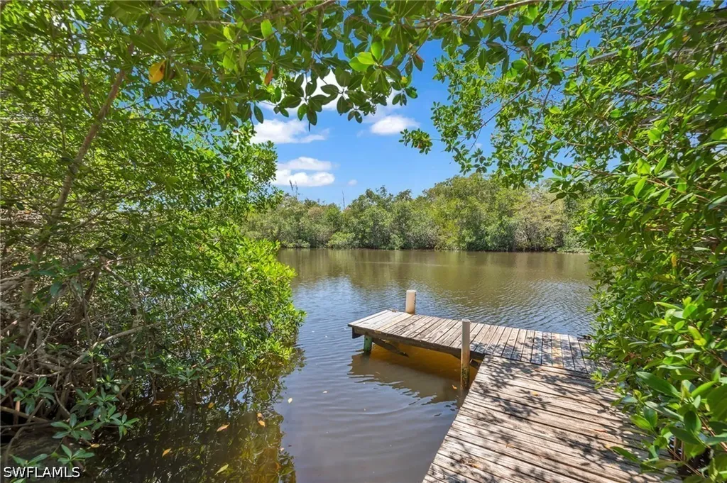 718 Pan Am Avenue Naples FL 34110