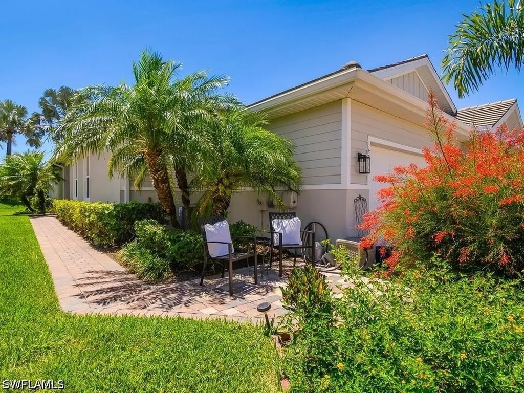 14867 Edgewater Circle Naples FL 34114