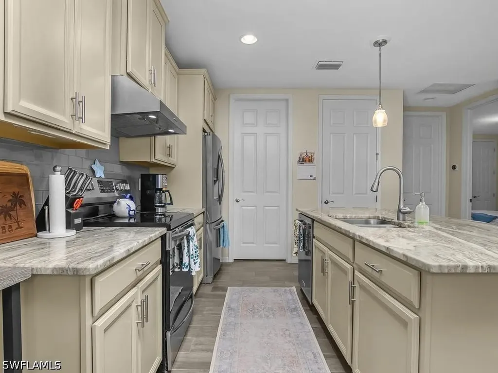 14867 Edgewater Circle Naples FL 34114