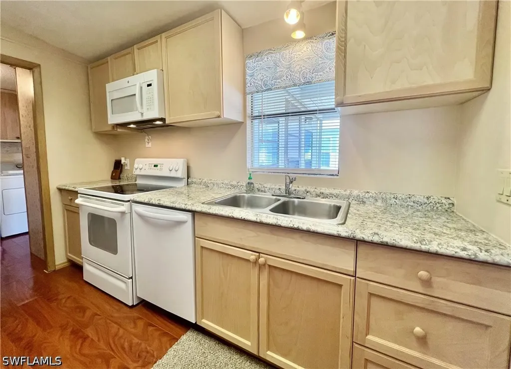573 Cape Florida Lane Naples FL 34104