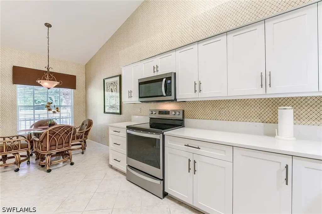 1940 Willow Bend Circle Naples FL 34109