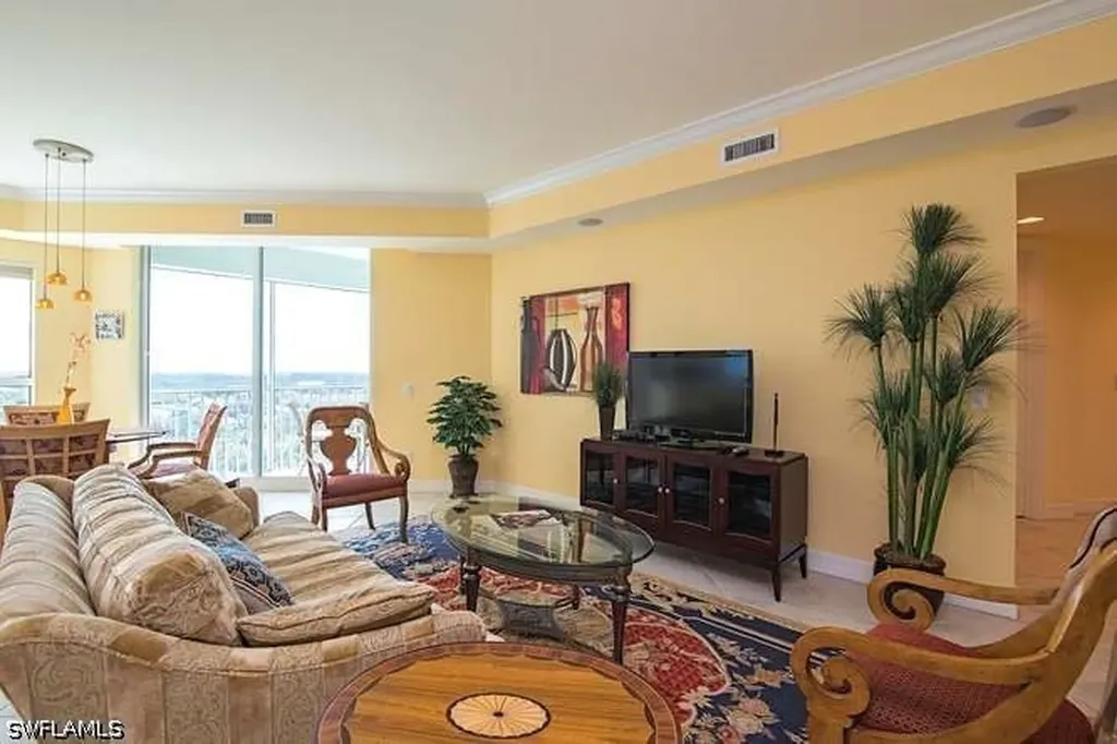 295 Grande Way Naples FL 34110