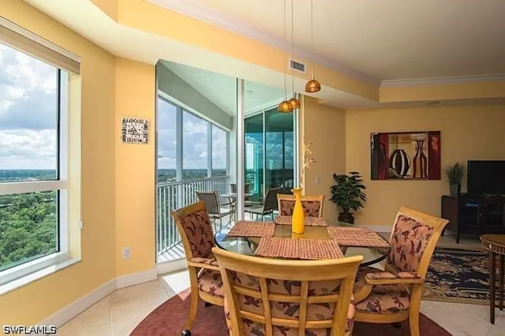 295 Grande Way Naples FL 34110