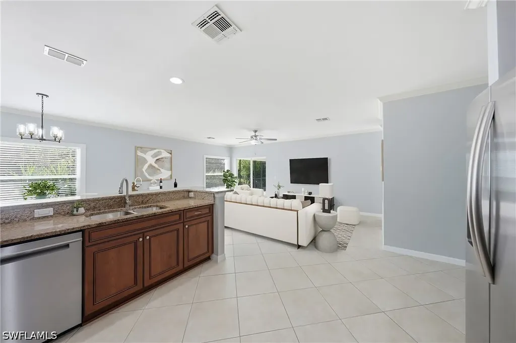 15078 Topsail Court Naples FL 34119