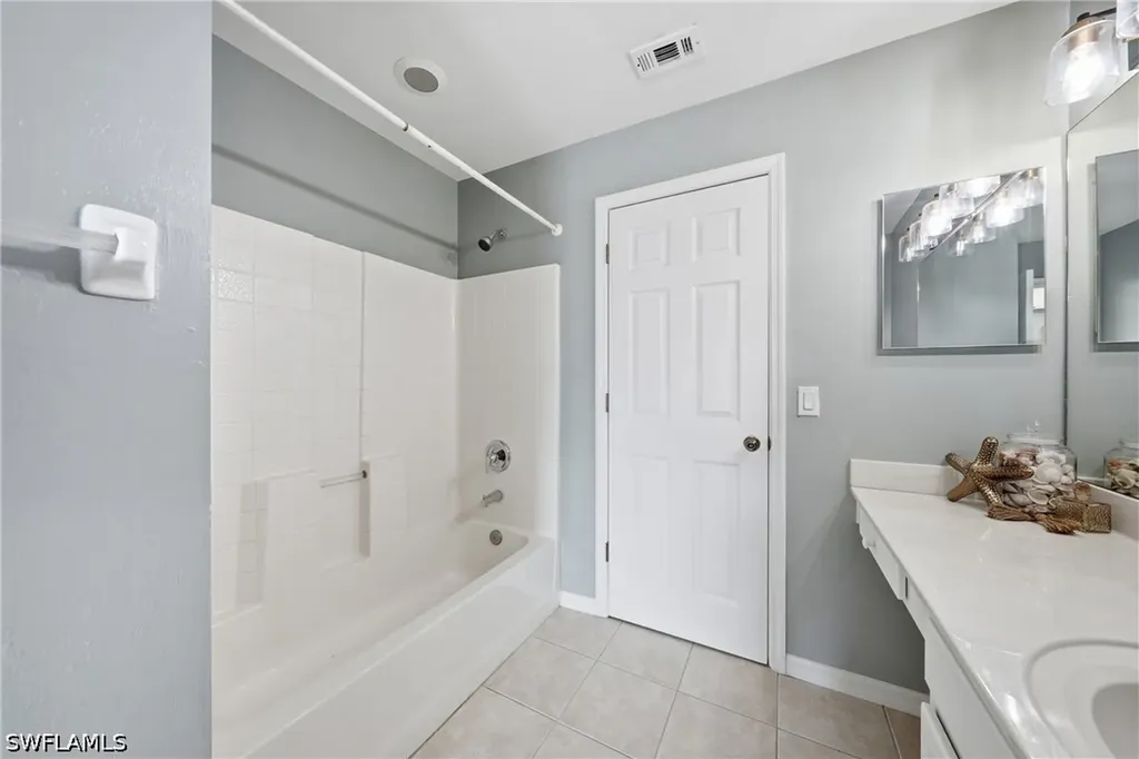 15078 Topsail Court Naples FL 34119