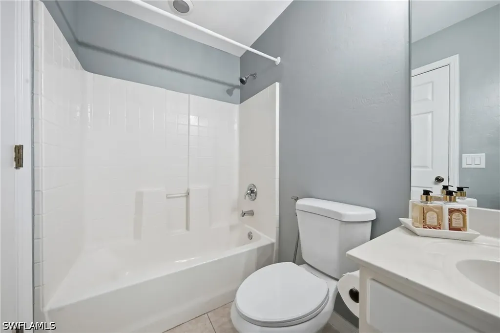 15078 Topsail Court Naples FL 34119
