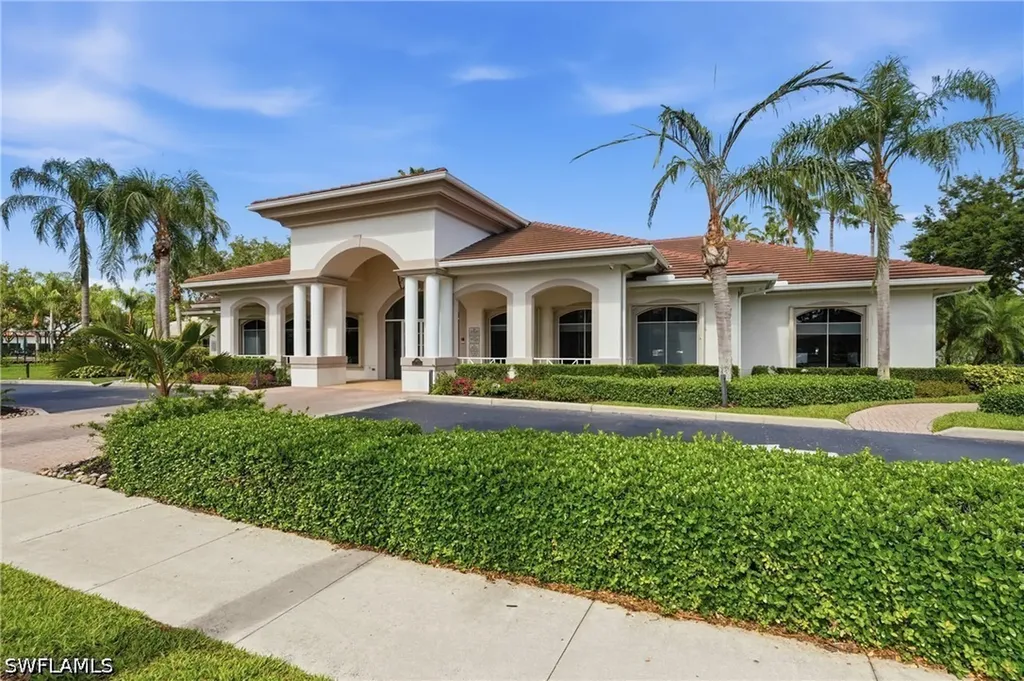15078 Topsail Court Naples FL 34119