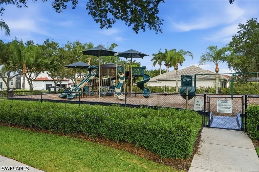 15078 Topsail Court Naples FL 34119