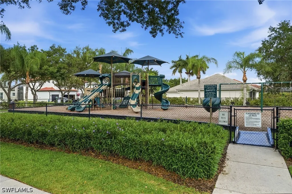 15078 Topsail Court Naples FL 34119
