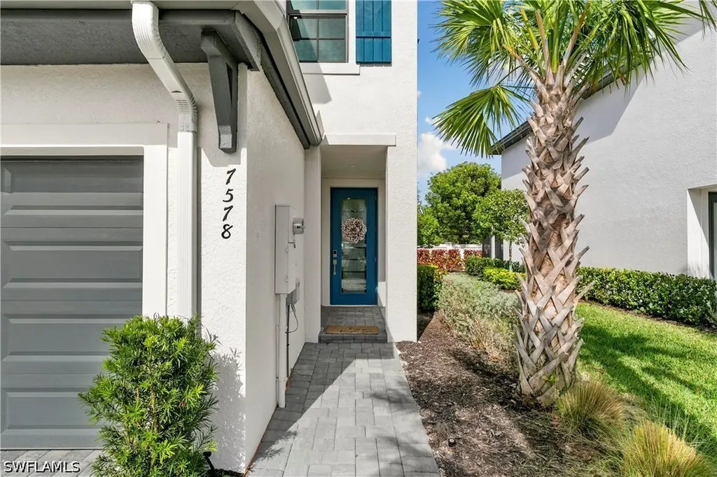 7578 Rockefeller Drive Naples FL 34119