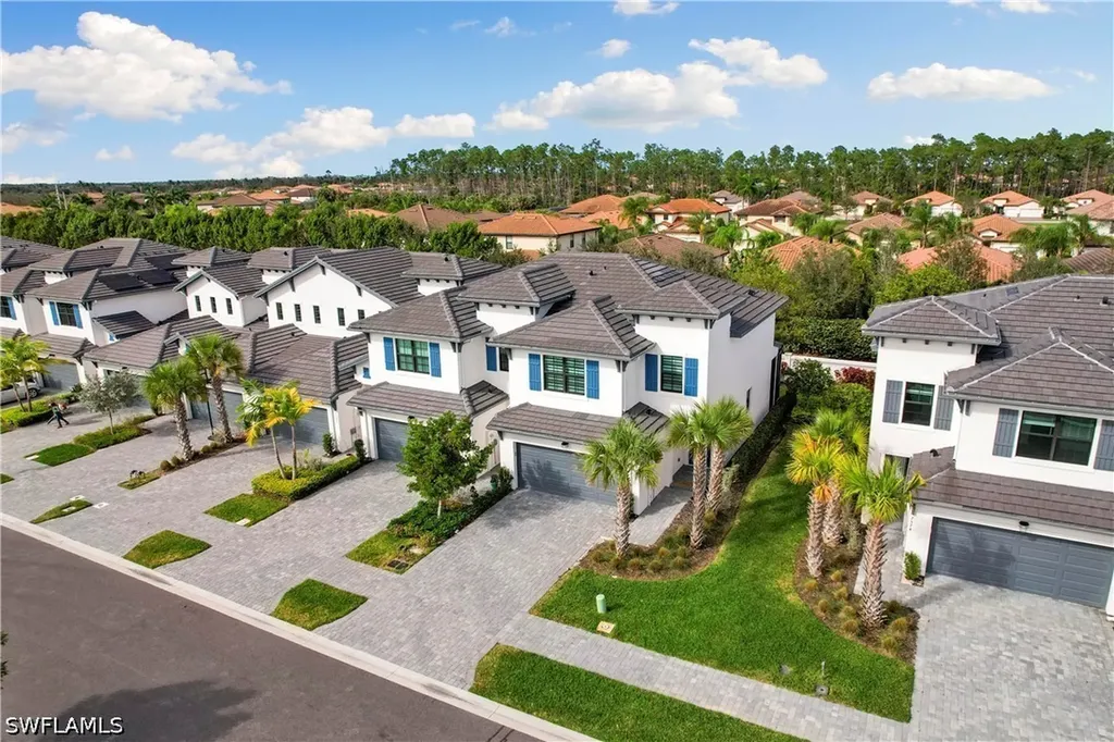7578 Rockefeller Drive Naples FL 34119