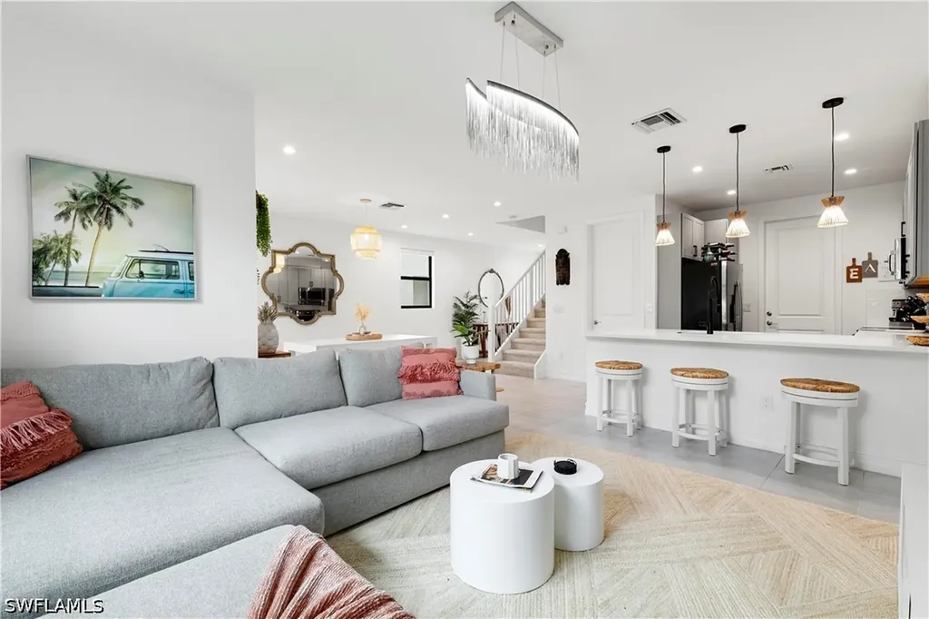 7578 Rockefeller Drive Naples FL 34119
