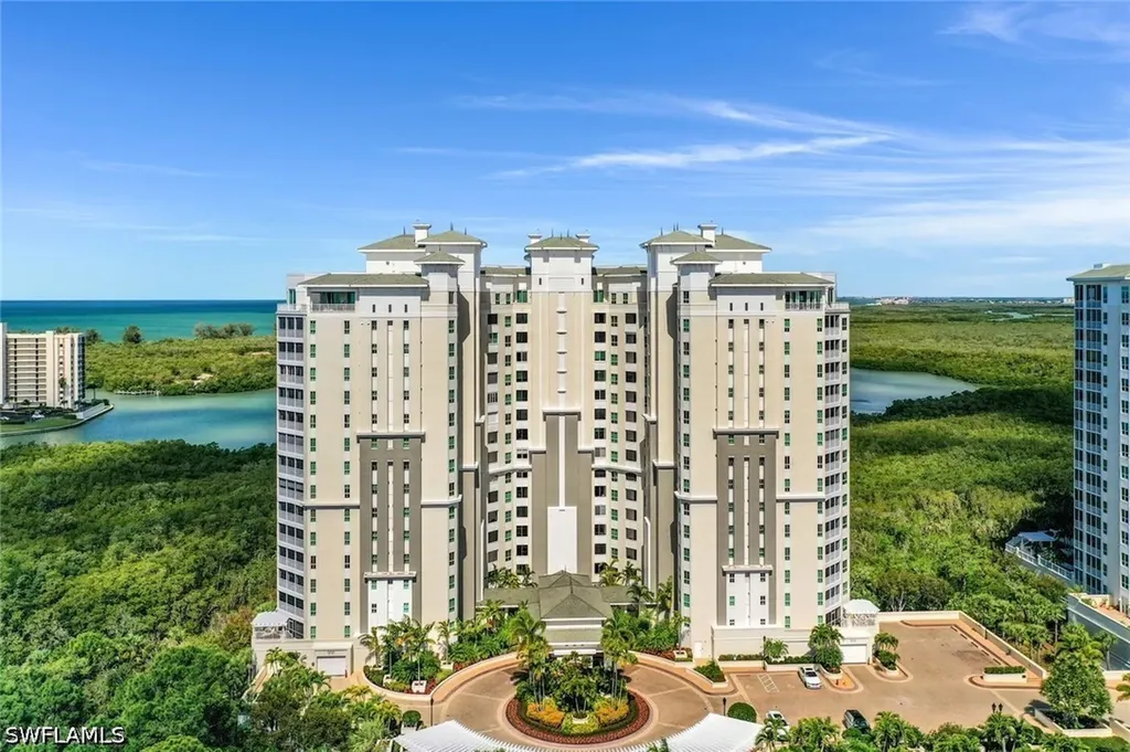 295 Grande Way Naples FL 34110