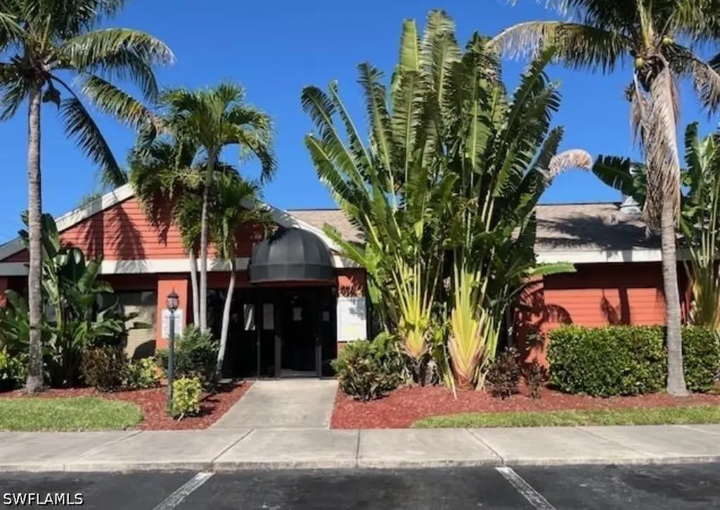 2875 Winkler Avenue Fort Myers FL 33916