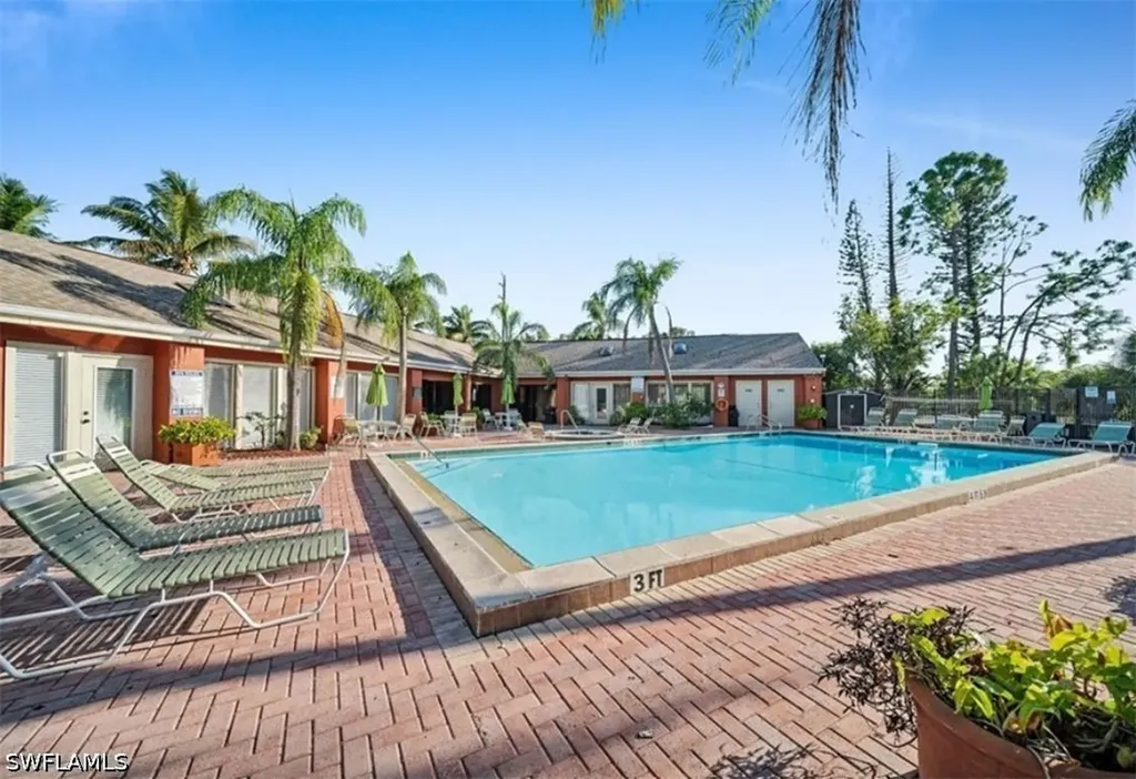 2875 Winkler Avenue Fort Myers FL 33916