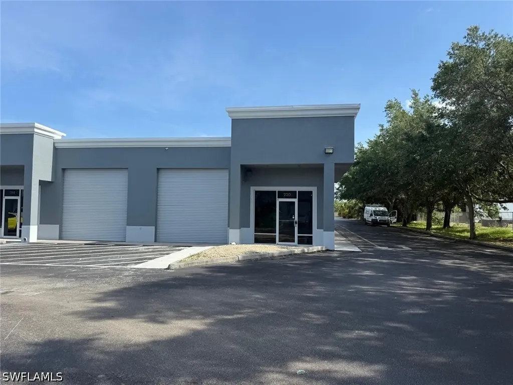 3894 Mannix Drive Naples FL 34114