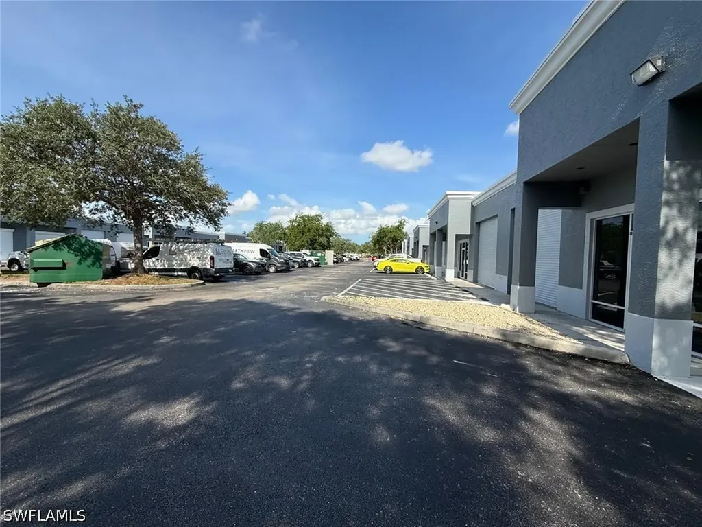 3894 Mannix Drive Naples FL 34114