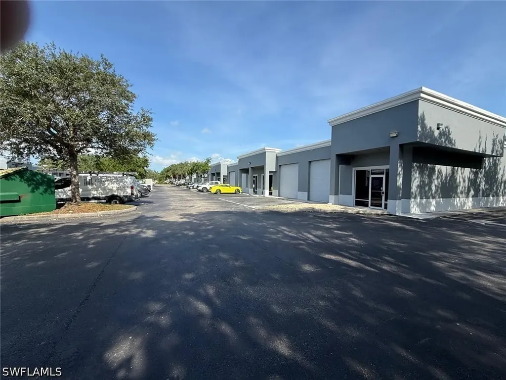 3894 Mannix Drive Naples FL 34114