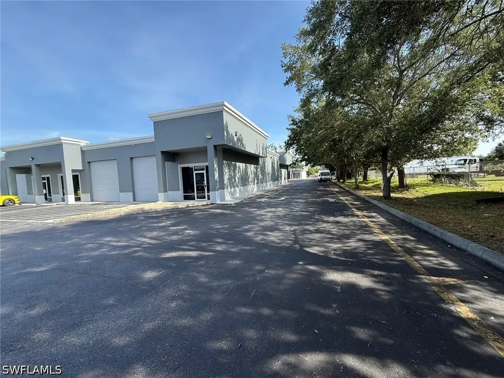 3894 Mannix Drive Naples FL 34114