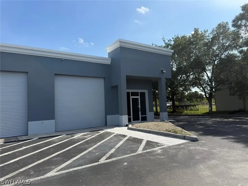 3894 Mannix Drive Naples FL 34114