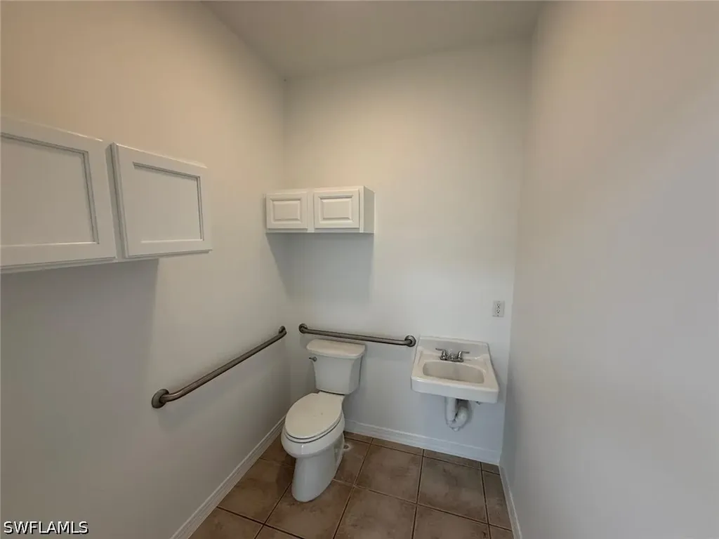 3894 Mannix Drive Naples FL 34114