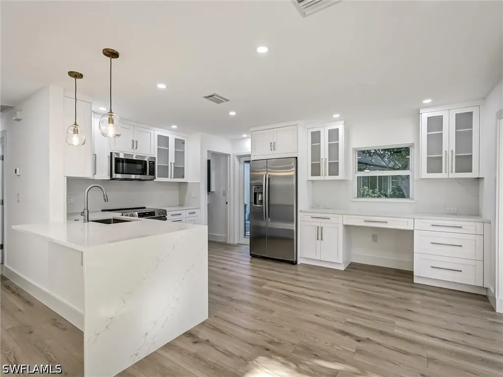 16 Kings Road Naples FL 34112