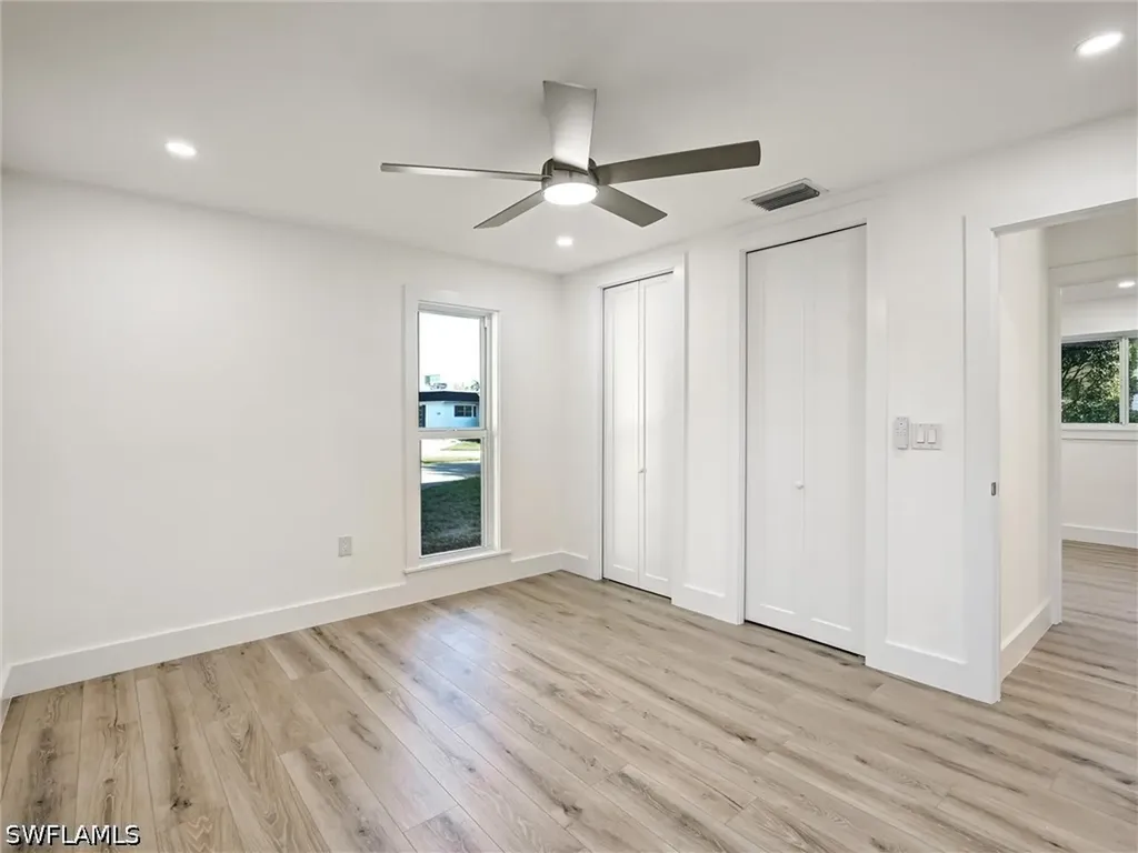 16 Kings Road Naples FL 34112