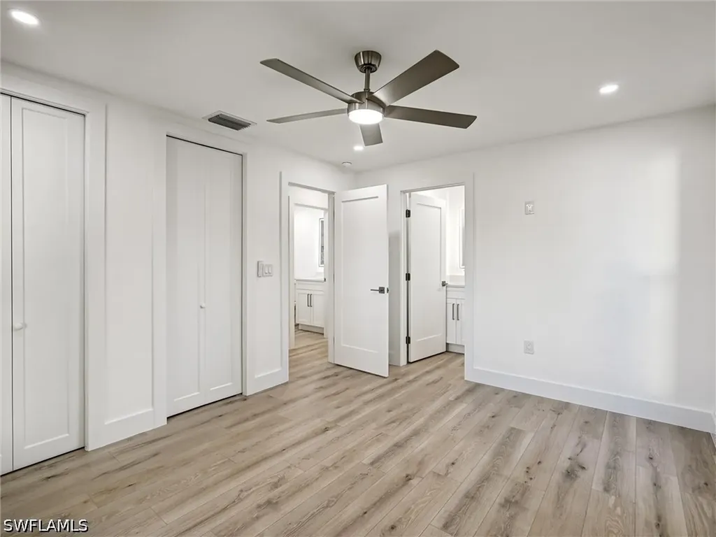 16 Kings Road Naples FL 34112