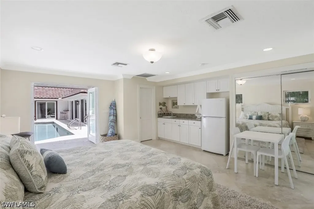 655 Galleon Drive Naples FL 34102