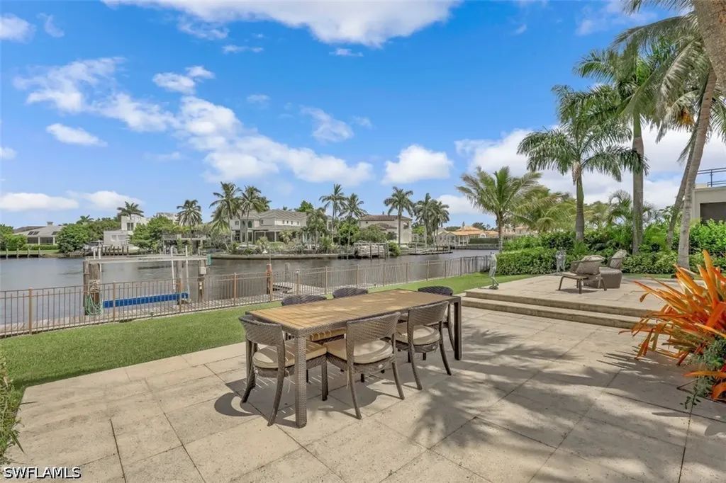 655 Galleon Drive Naples FL 34102