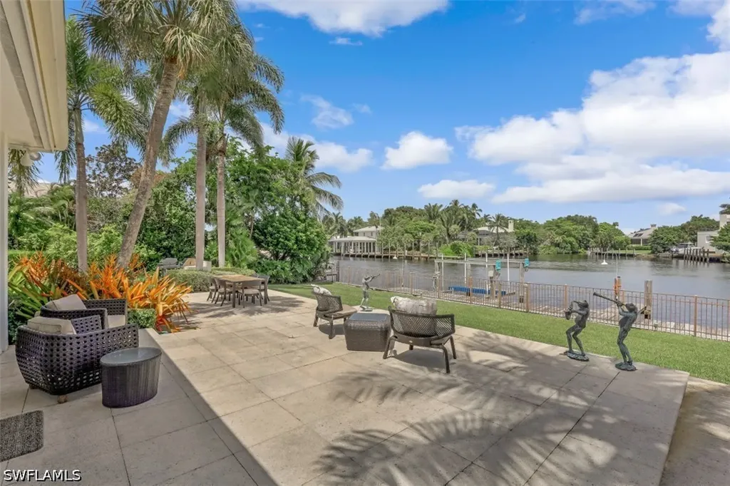 655 Galleon Drive Naples FL 34102