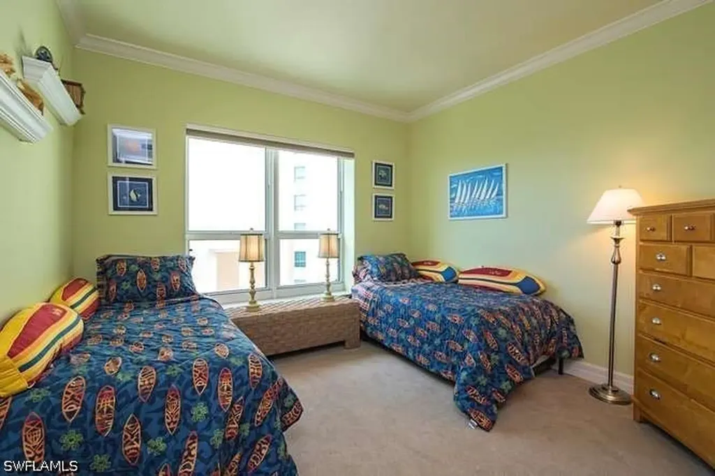 295 Grande Way Naples FL 34110